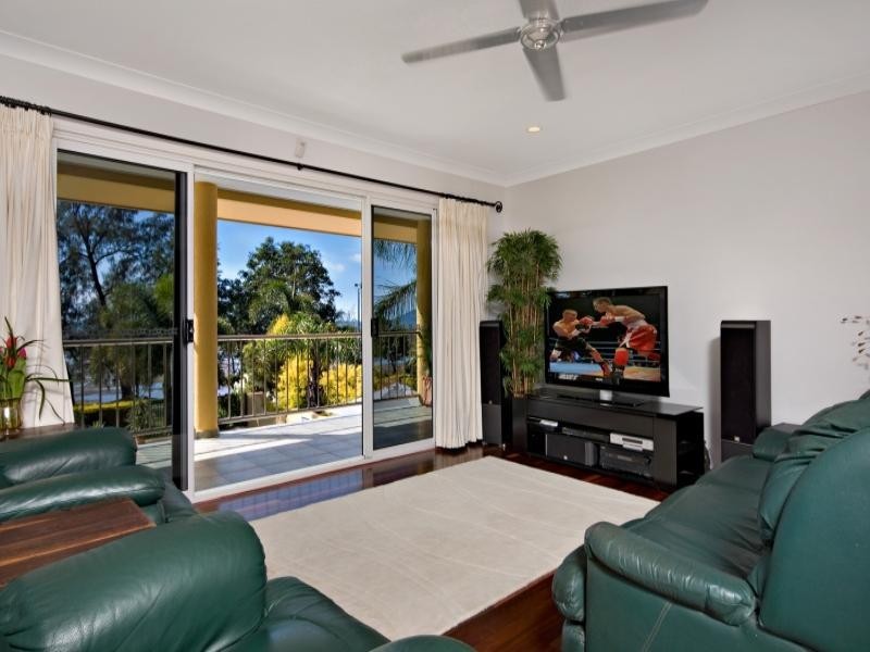 50 Waterview Drive, Bushland Beach QLD 4818