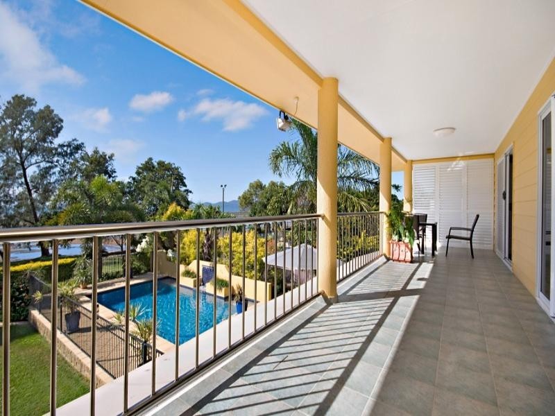 50 Waterview Drive, Bushland Beach QLD 4818