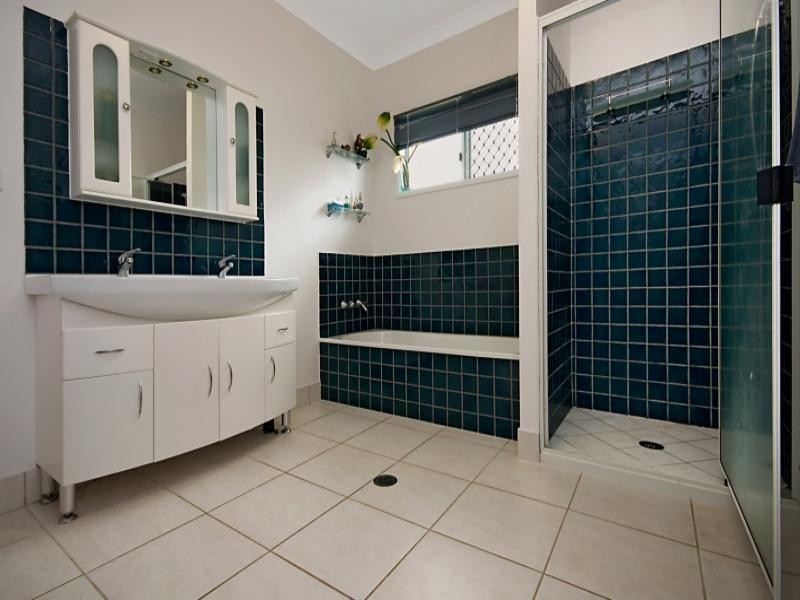 19 Glasgow Avenue, Mount Louisa QLD 4814