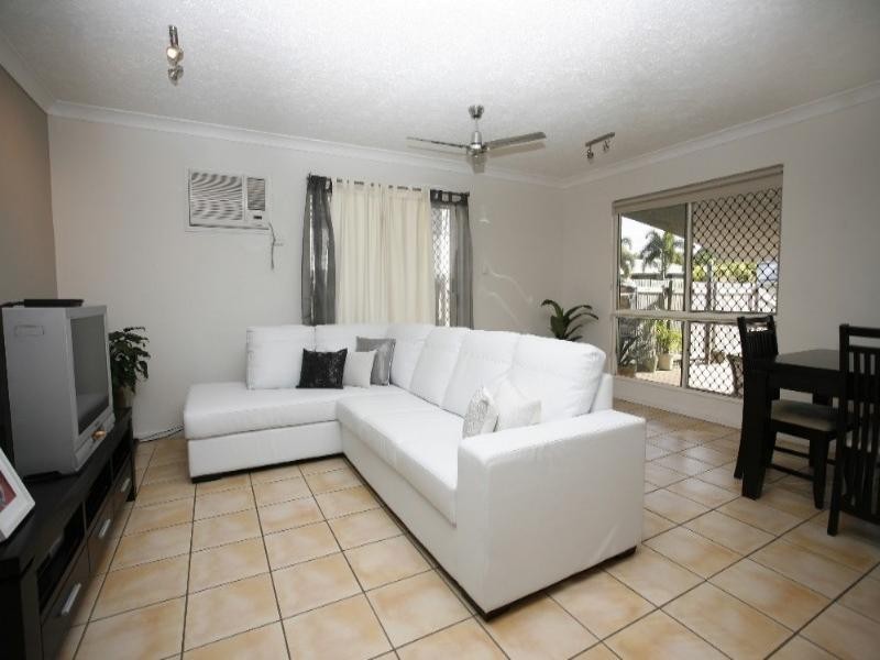 15 Estate Street, West End QLD 4810