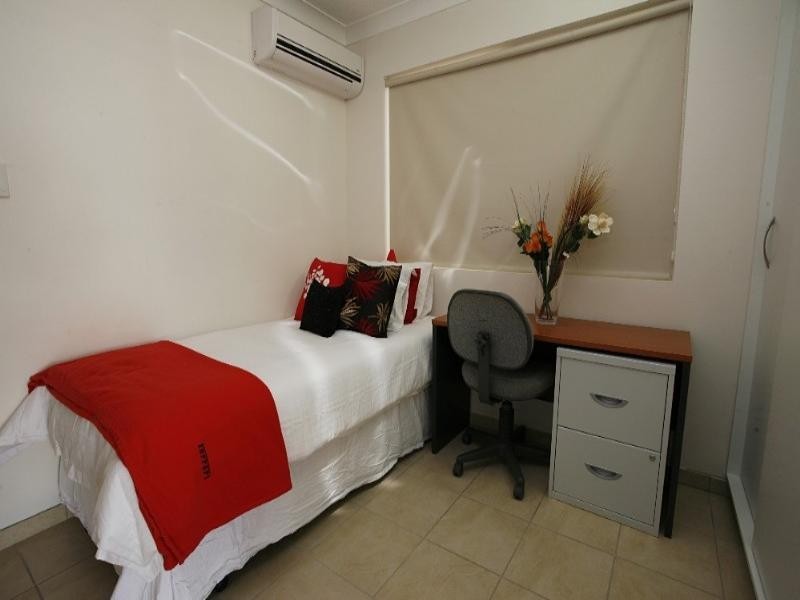 15 Estate Street, West End QLD 4810