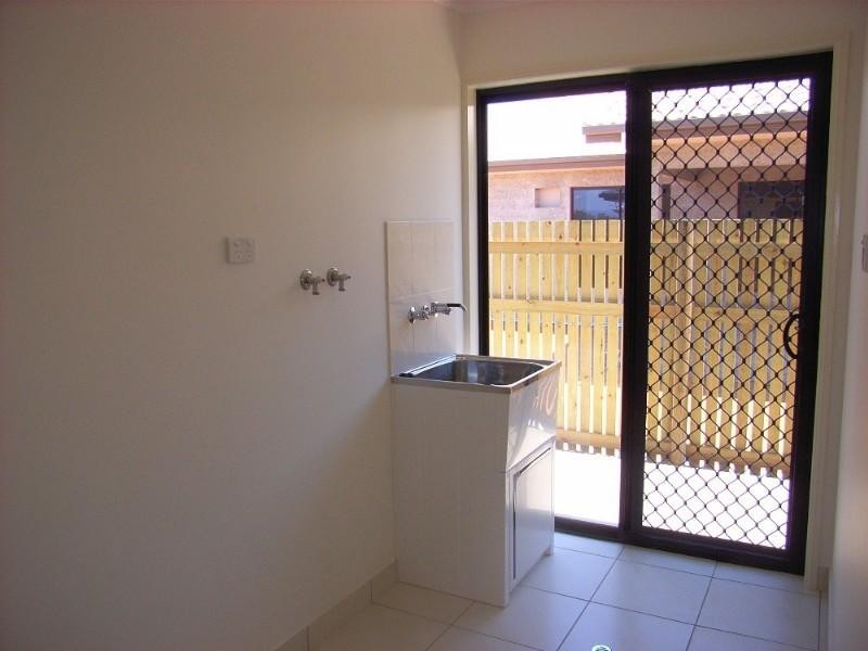 Bushland Beach QLD 4818