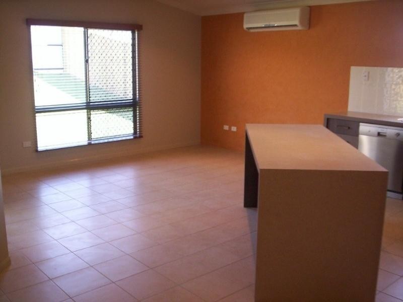 Bushland Beach QLD 4818