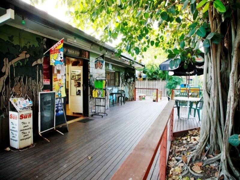 41 Reef Street, Saunders Beach QLD 4818