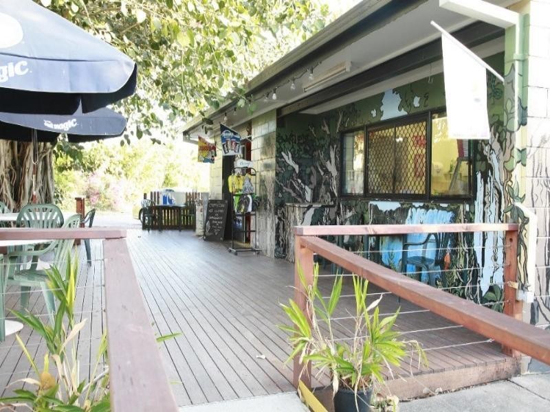 41 Reef Street, Saunders Beach QLD 4818