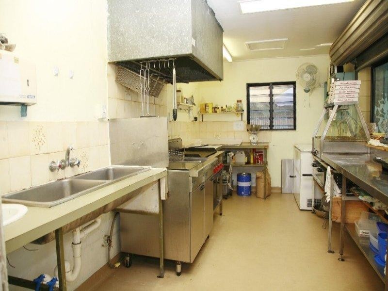 41 Reef Street, Saunders Beach QLD 4818