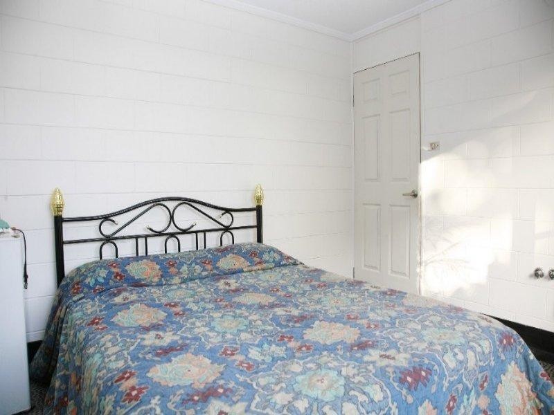 41 Reef Street, Saunders Beach QLD 4818