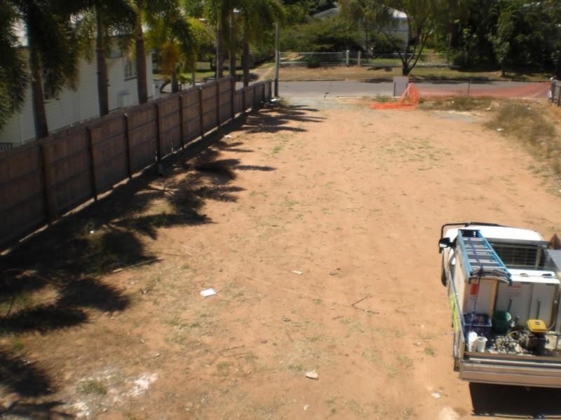 14 Taylor Street, Belgian Gardens QLD 4810