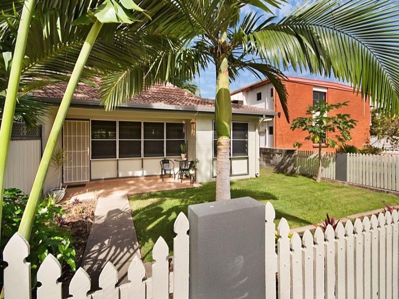 4/114 Cook Street, North Ward QLD 4810