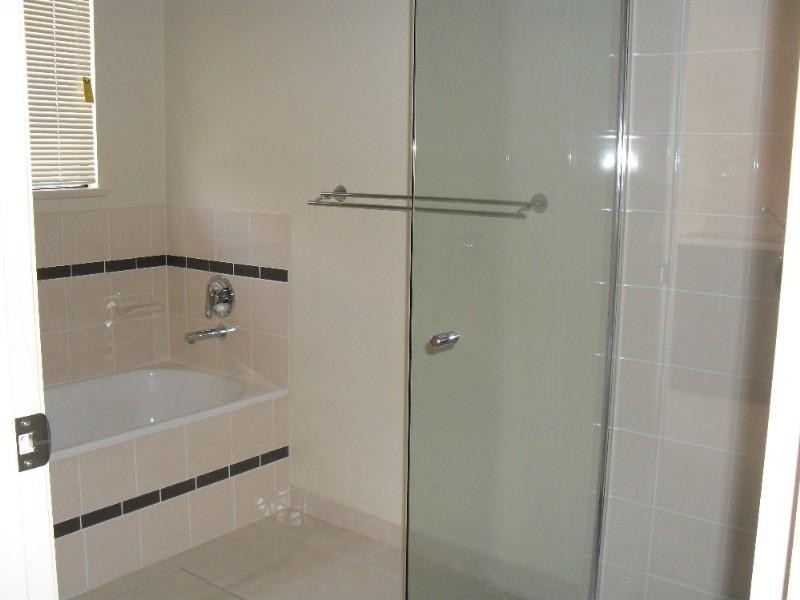 Bohle Plains QLD 4817