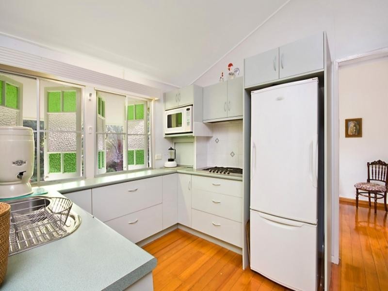 8 Estate Street, West End QLD 4810