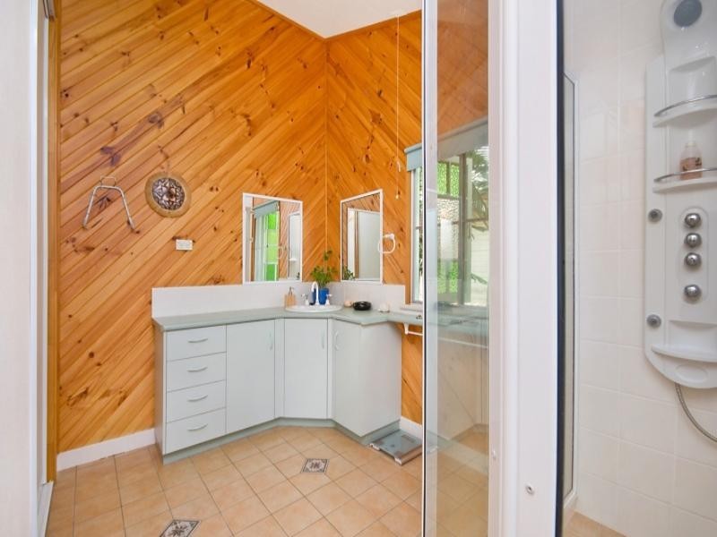 8 Estate Street, West End QLD 4810