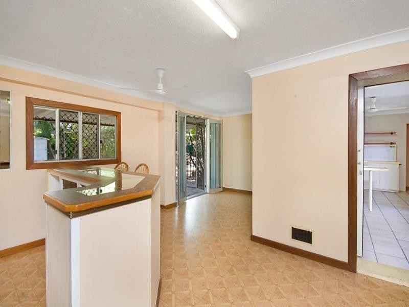 18 Banksia Street, Kirwan QLD 4817