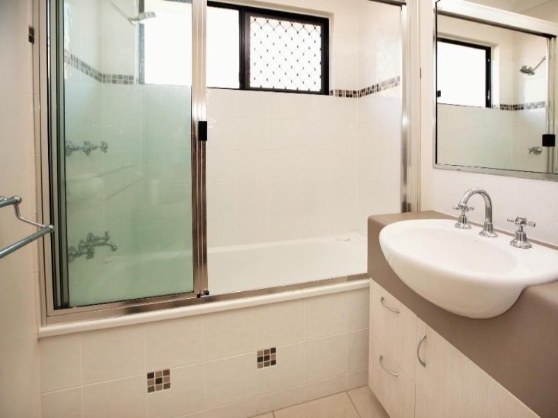 14 Chesham Drive, Kirwan QLD 4817