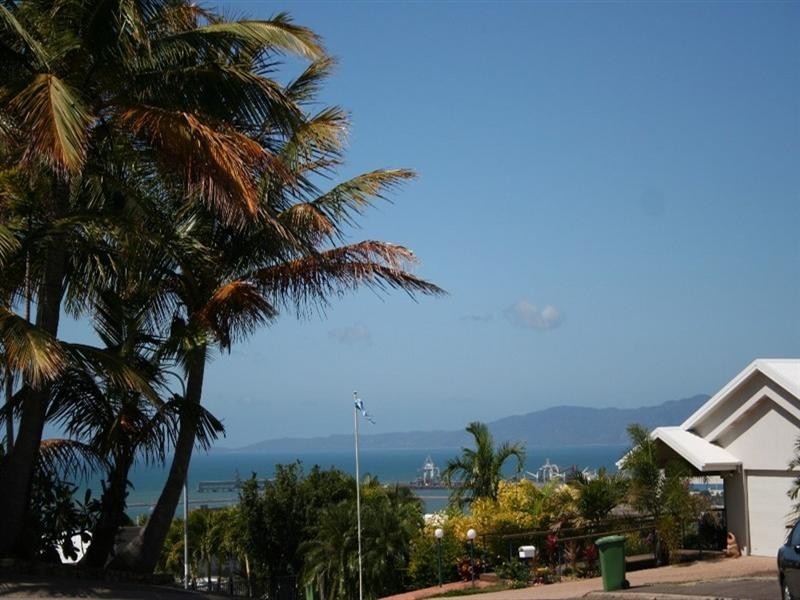 Castle Hill QLD 4810