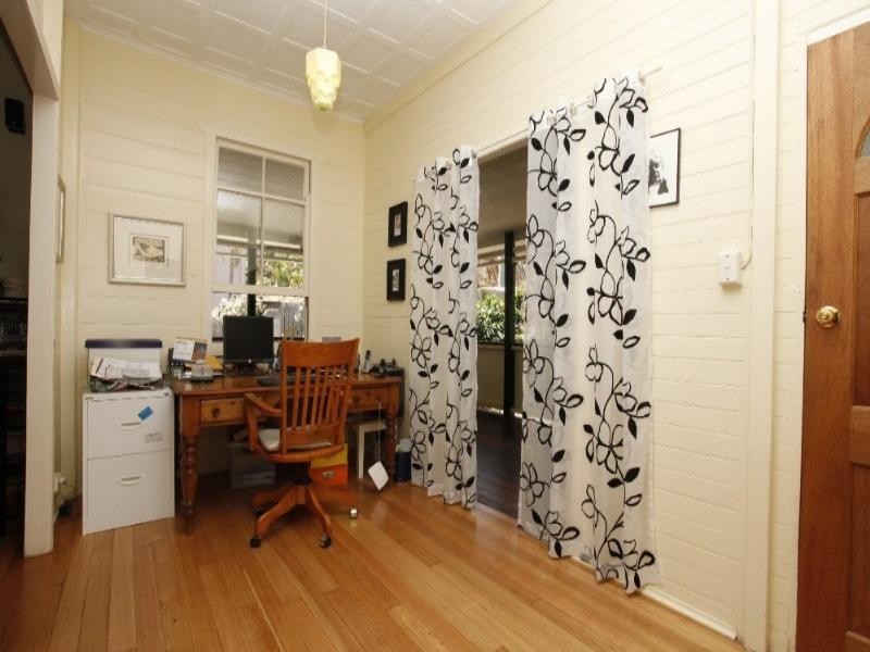 28 Queen Street, North Ward QLD 4810