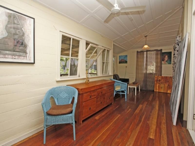 28 Queen Street, North Ward QLD 4810