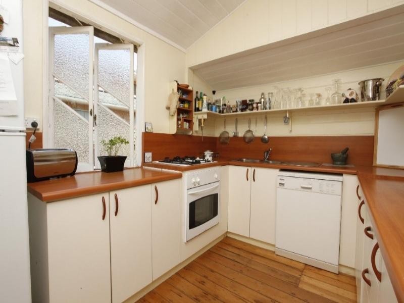 28 Queen Street, North Ward QLD 4810