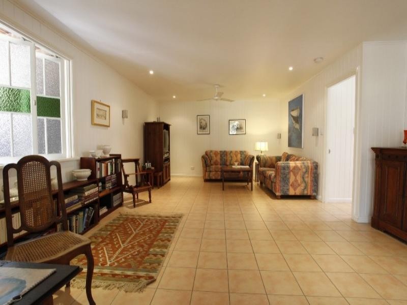 28 Queen Street, North Ward QLD 4810