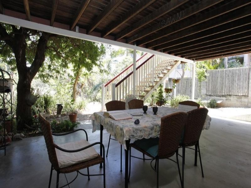 28 Queen Street, North Ward QLD 4810