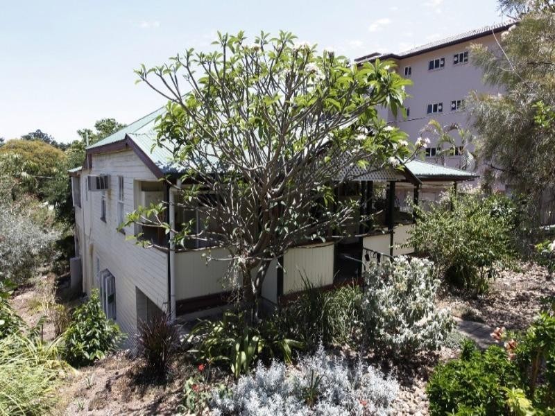 28 Queen Street, North Ward QLD 4810