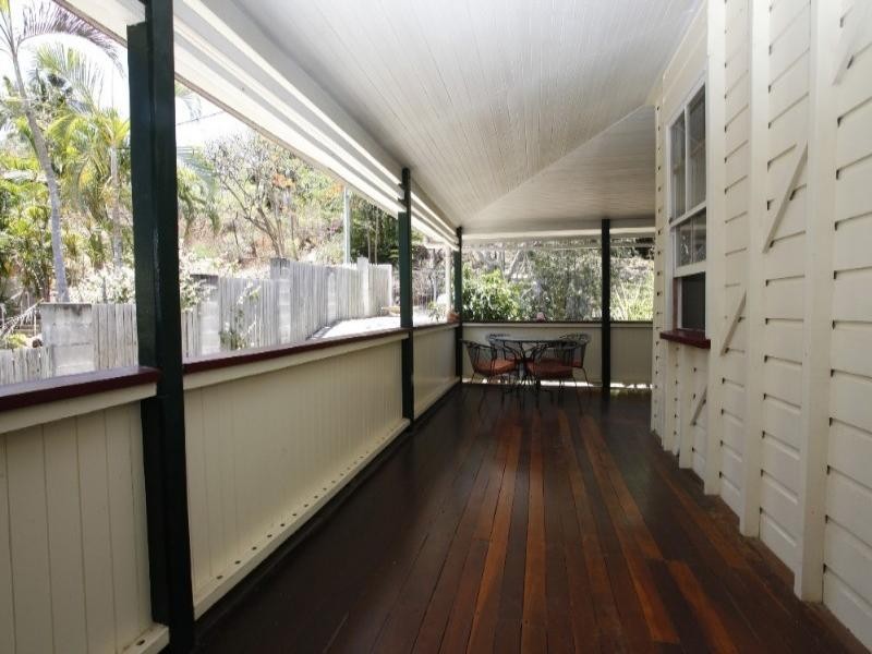 28 Queen Street, North Ward QLD 4810