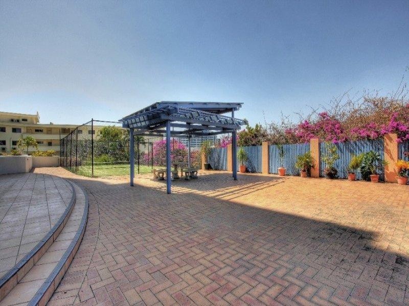 4D/3 The Strand, Townsville City QLD 4810