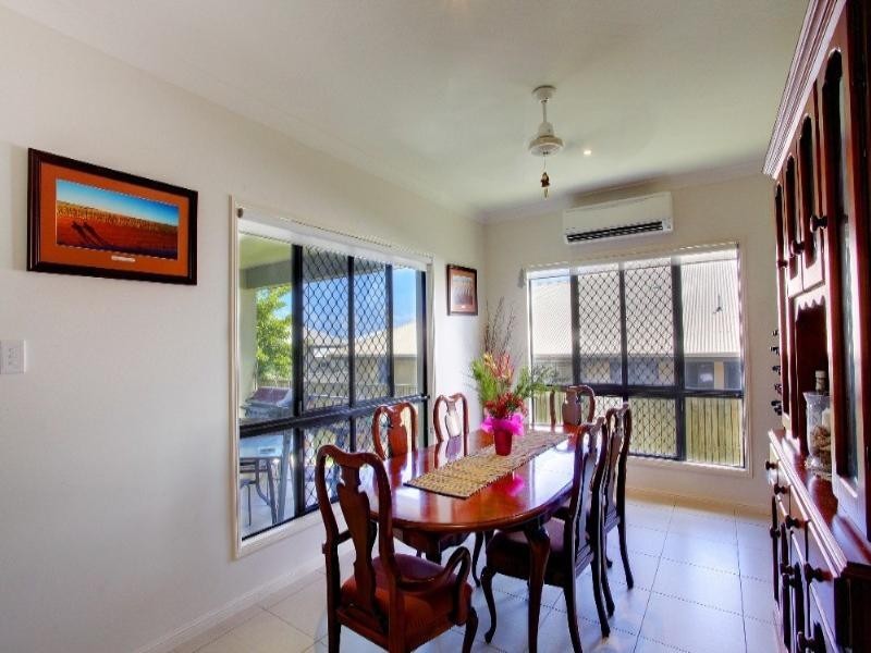 16 Helvellyn Street, Bushland Beach QLD 4818