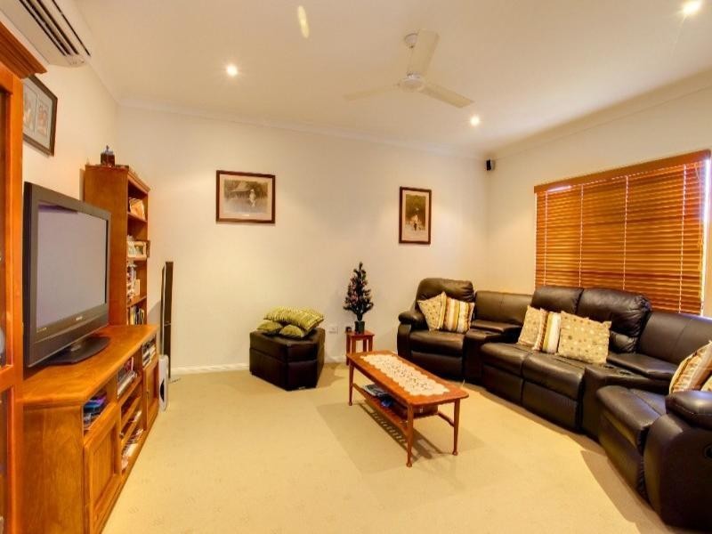 16 Helvellyn Street, Bushland Beach QLD 4818