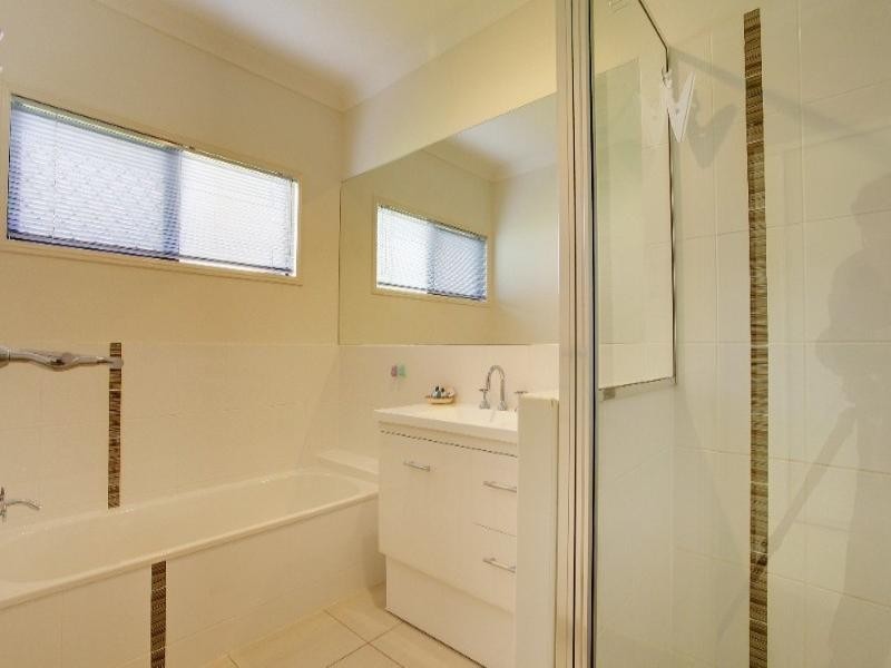 16 Helvellyn Street, Bushland Beach QLD 4818