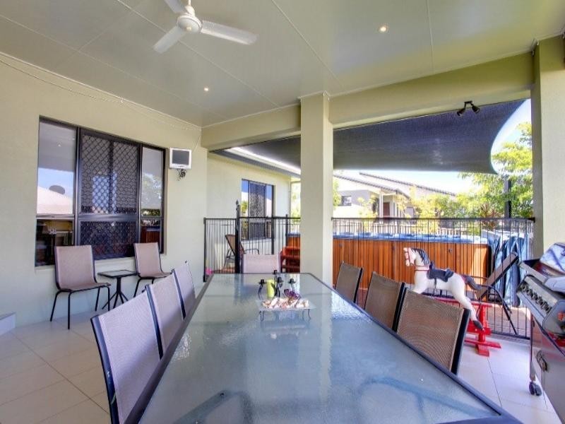 16 Helvellyn Street, Bushland Beach QLD 4818