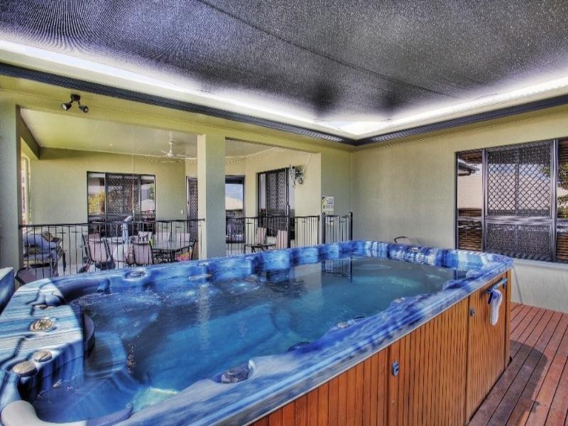 16 Helvellyn Street, Bushland Beach QLD 4818