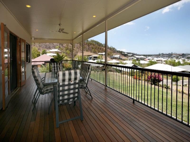 7 Monte Visto Court, Mount Louisa QLD 4814