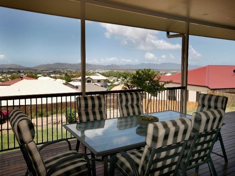 7 Monte Visto Court, Mount Louisa QLD 4814