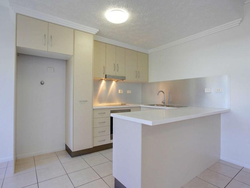 8 Ash Street, Kirwan QLD 4817
