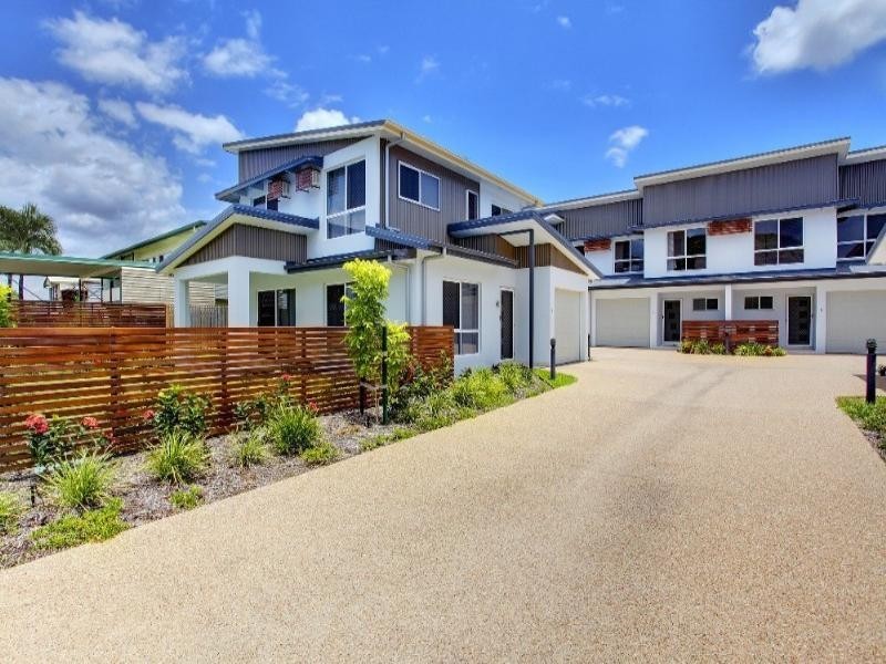 8 Ash Street, Kirwan QLD 4817