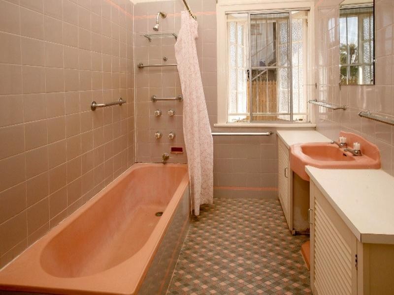 11 Whyte Street, Hermit Park QLD 4812