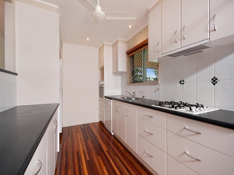 4 Blanes Street, Cranbrook QLD 4814