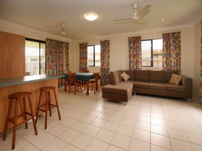 81 Estuary Parade, Douglas QLD 4814