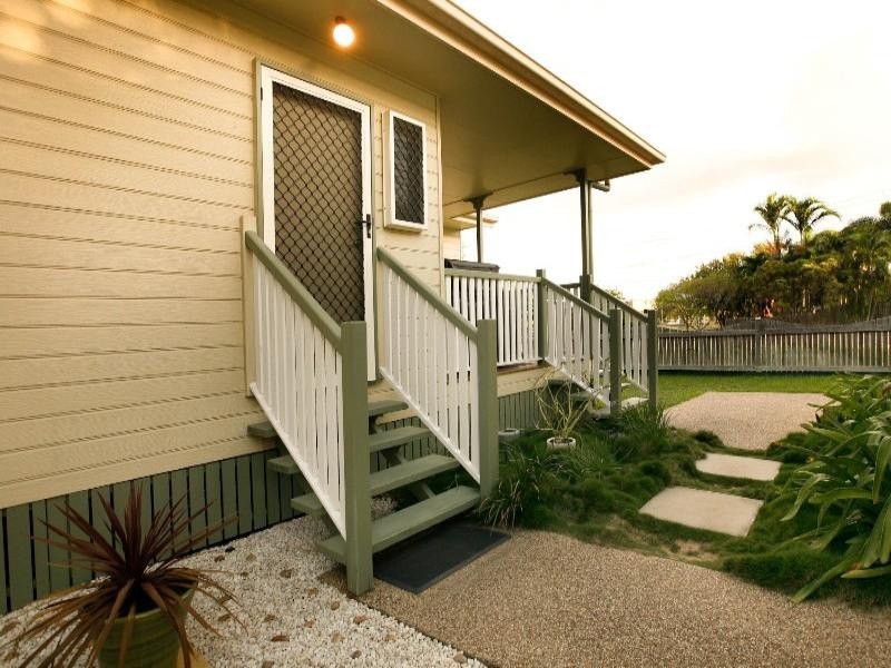 92 Railway Avenue, Railway Estate QLD 4810