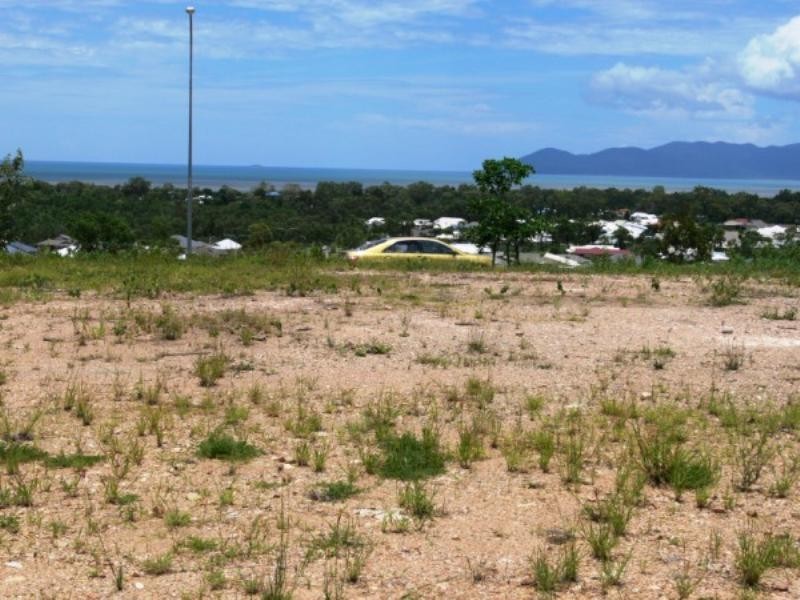 15 Cashell Crescent, Bushland Beach QLD 4818