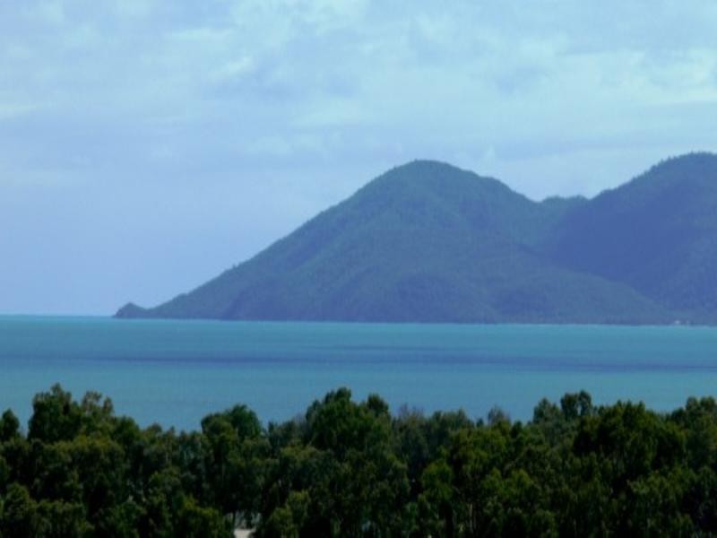 15 Cashell Crescent, Bushland Beach QLD 4818