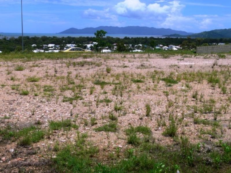 15 Cashell Crescent, Bushland Beach QLD 4818