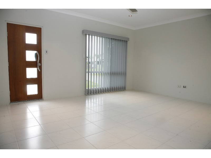 17 Eshelby Street, Bushland Beach QLD 4818