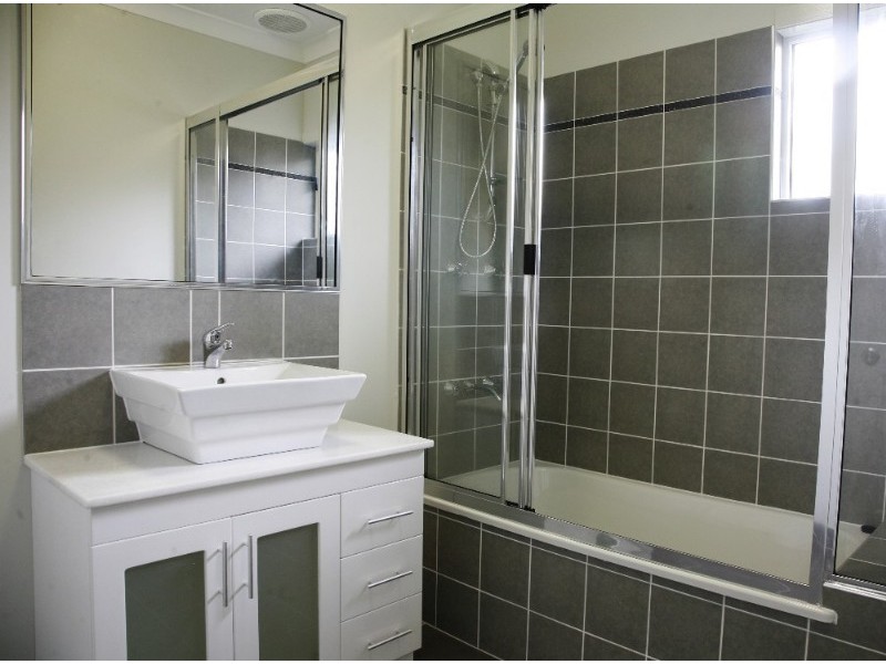 17 Eshelby Street, Bushland Beach QLD 4818