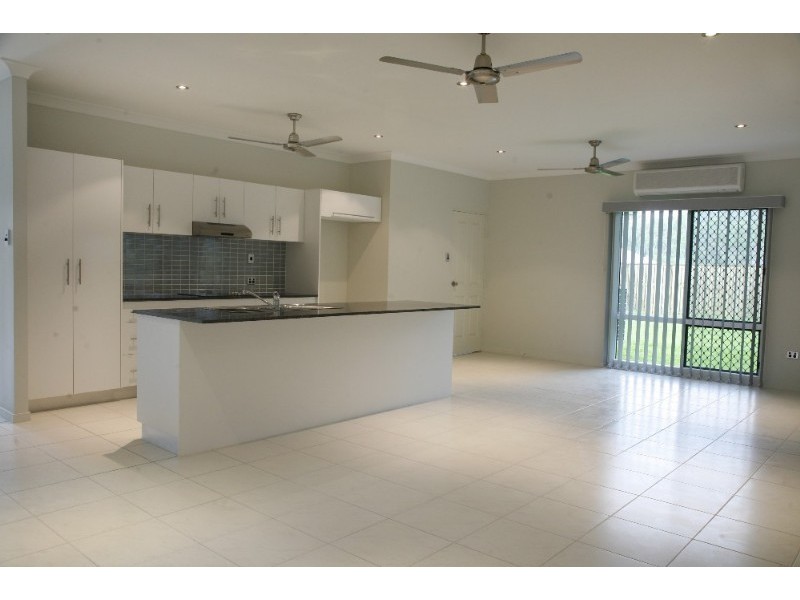 17 Eshelby Street, Bushland Beach QLD 4818