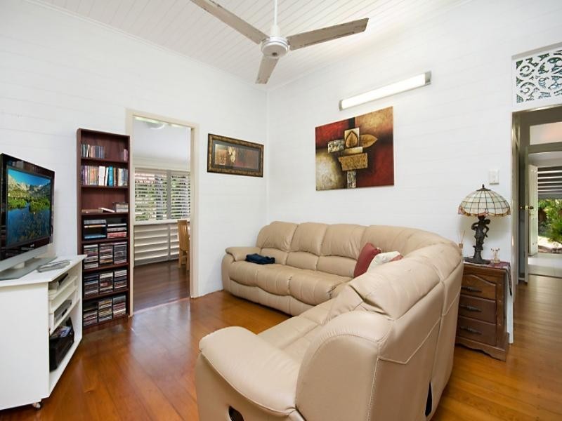 12 Ralston Street, West End QLD 4810