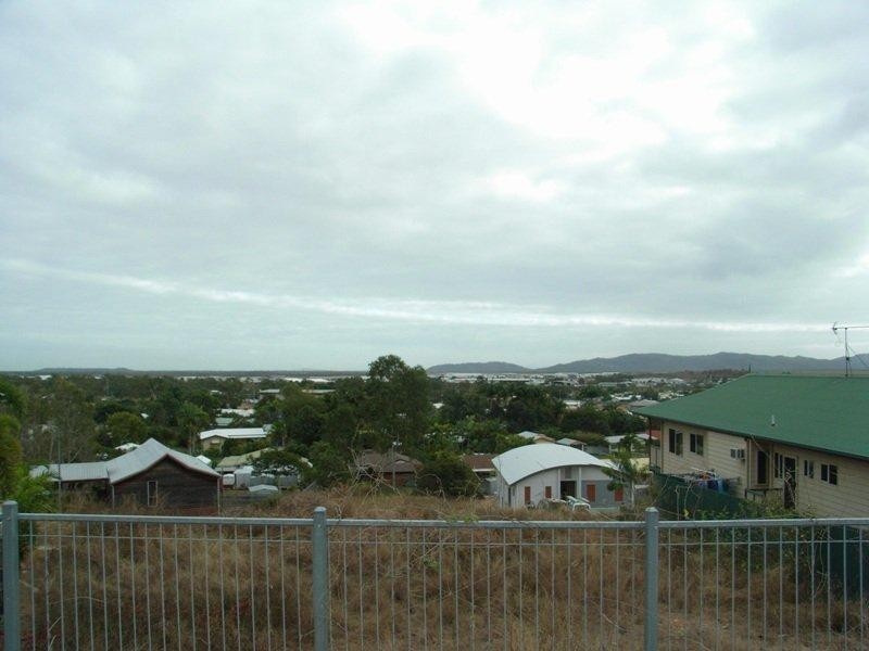 16 Glasgow Avenue, Mount Louisa QLD 4814