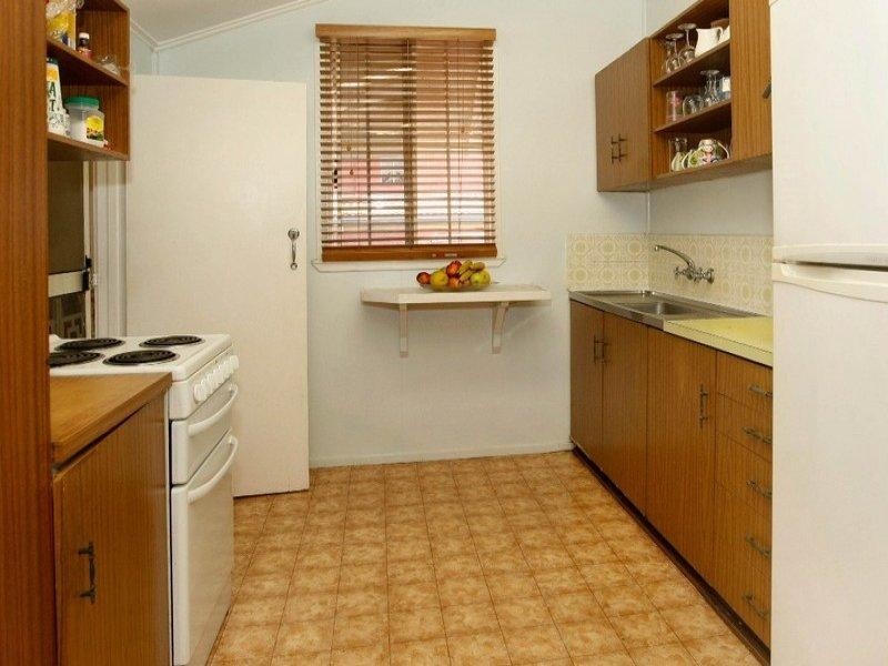 7 Norris Street, Hermit Park QLD 4812