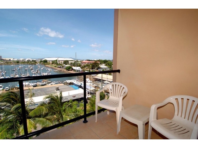 30 Palmer Street, South Townsville QLD 4810